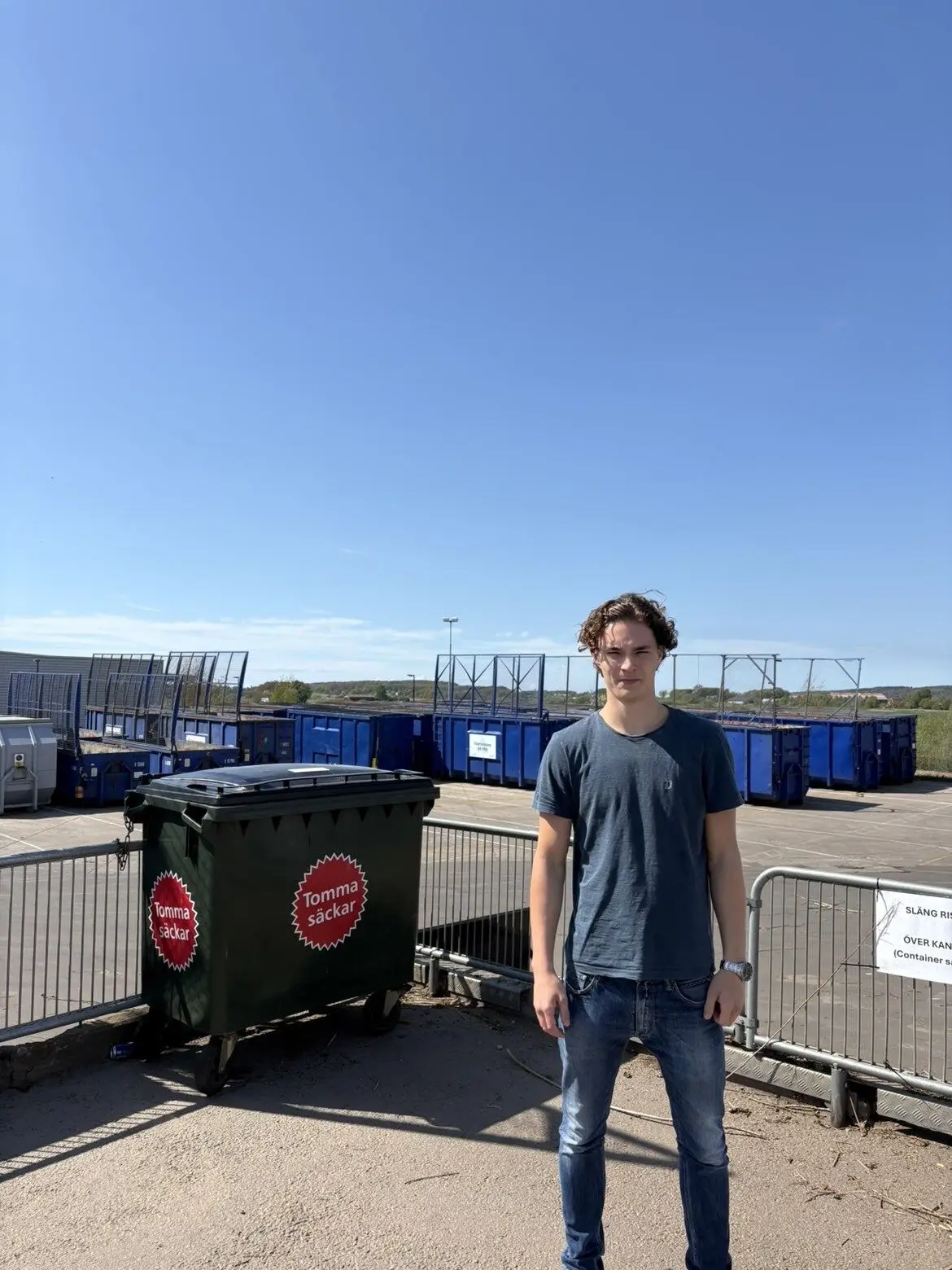 Rufus vid återvinningscentralen